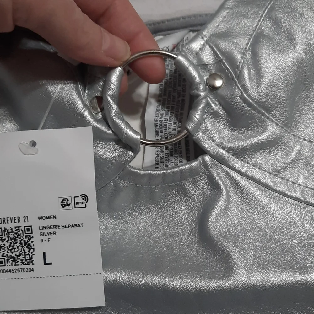 Forever 21 Shiny silver bodysuit NWT ! - Picture 5 of 5